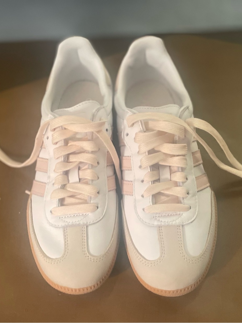 Womens adidas Samba OG
Athletic Shoe - Off White /
Sandy Pink / Gum Sz. 9 - Picture 7 of 13